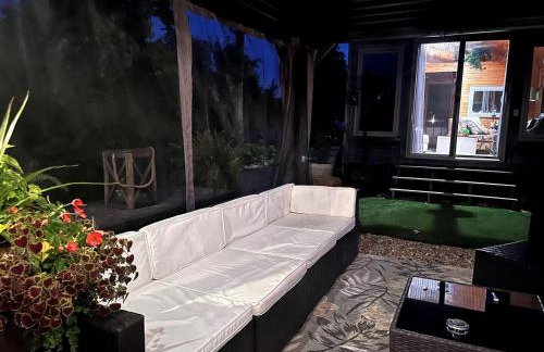 Gorgeous Tiny House with Indoor and Outdoor Lounging Space in Alabama - Foto 73