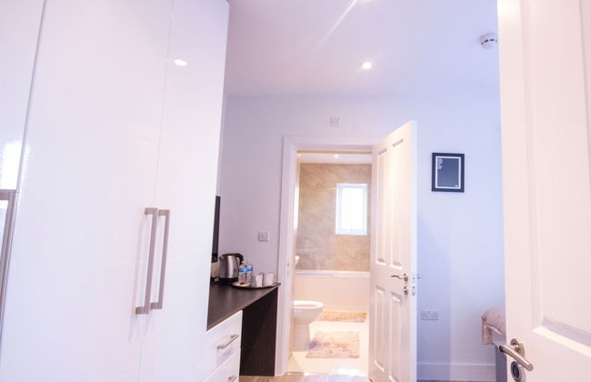 Lees House - Photo 9