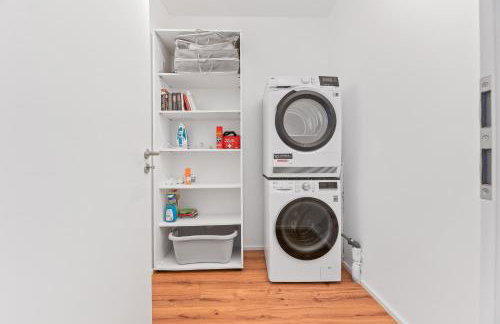 Golden Home with Barbecue, Yoga, Football Table - Photo 28