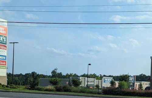 Modern home steps to historic downtown Salisbury - Foto 43