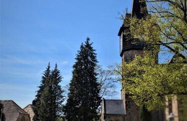 Lilly im Dorfe - Foto 4