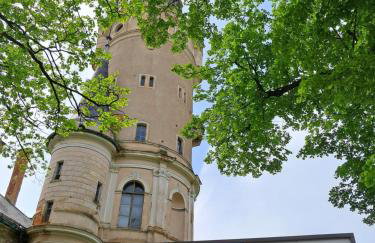 Przy pałacu - Foto 1