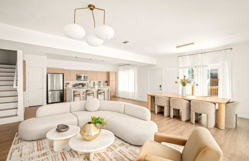 Resort-Style 3BR Ensuites, Slps7, Pool&, Gated, BBQ - Photo 1