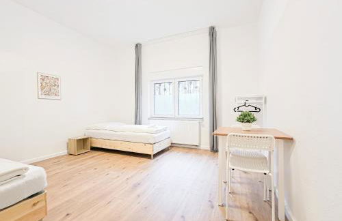 Tolstov Apartments - Monteurwohnung mit 3 Zimmern , Terrasse und Parkplatz - Photo 7