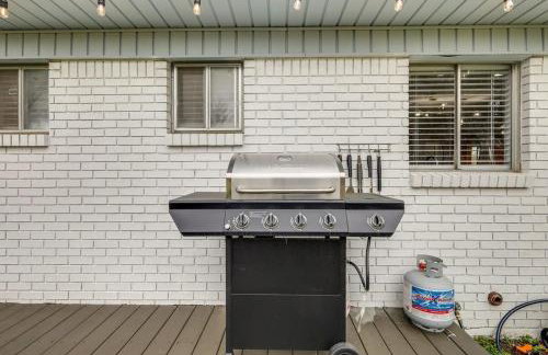 Upscale 3BR 2B Cozy Home with Pool & Grill - Foto 31