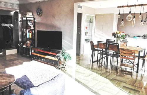 Appartement Nice CENTRE vue Mer avec piscine pour FAMILLE, couple d'amis pas de groupes de jeunes autorisés - Foto 15