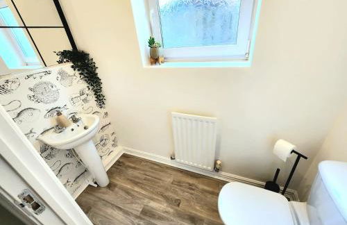 Modern Home2Home - Easy Centre Access & Free Parking - Foto 33