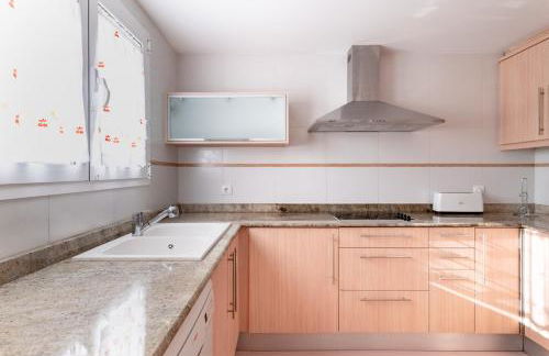 Casa Grande con Piscina Barbacoa cerca de la Playa con Aire Acondicionado Centralizado - Photo 19