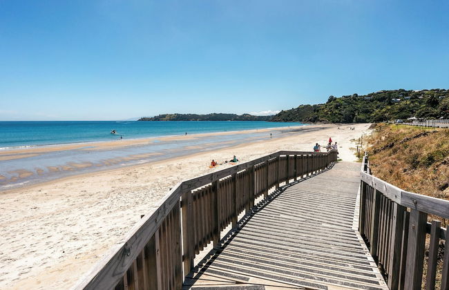 Apartment On The Beach - Photo 25