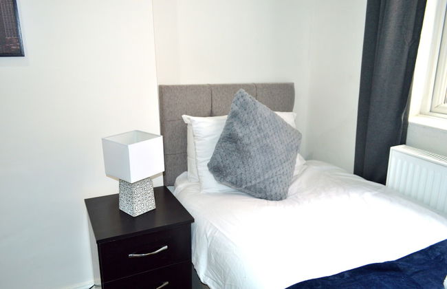 Beautiful Two-bed Apartment With Driveway Parking - Foto 9