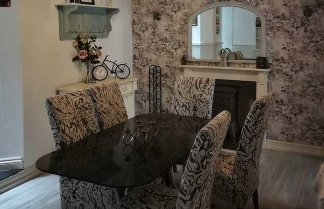 House Sleeps 7 With Hot Tub & Pets - Foto 17