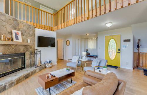 Breathtaking Marble Home on 5-Acre Hillside! - Foto 6