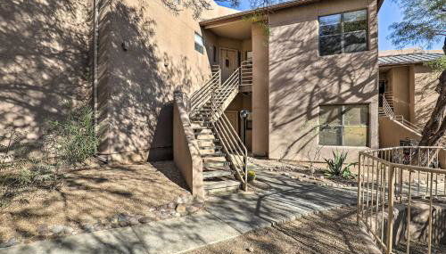 Serene Desert Escape with Porch and Resort-Style Perks - Foto 4