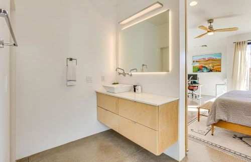 Backyard Oasis with Pool! Family Getaway in Phoenix - Foto 15