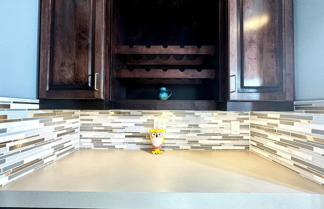 Spacious 4-Bedroom Retreat - Photo 14