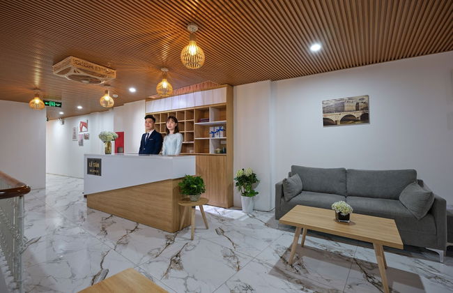 MoonLight Tay Ho - Photo 2