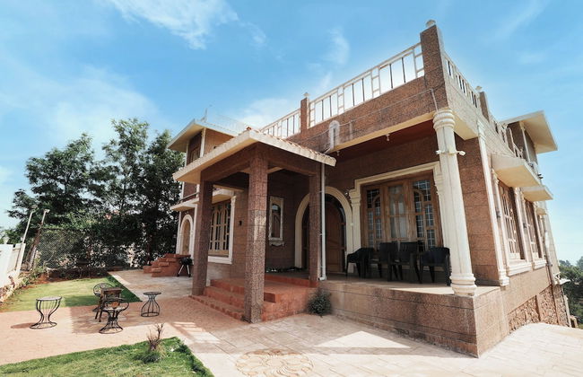 Clifton Villa - Photo 1