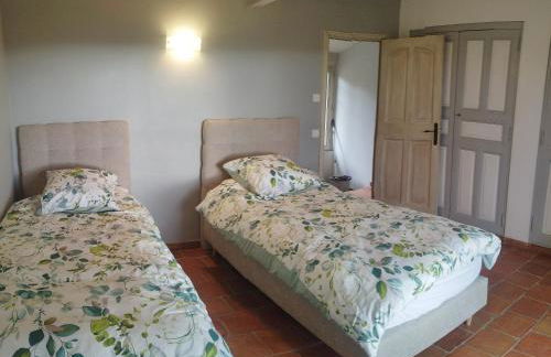 villa provençale en pierre avec vue sur la mer, piscine et jacuzzi - Foto 59