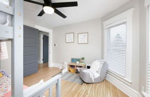 Walk to Highland Square, Sleeps 8 - Foto 50