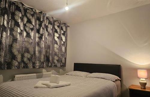 Rosag 4- Bedroom Guest House Rainham - Foto 19