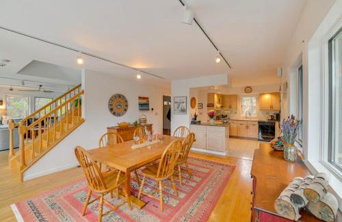 Great Barrington Lakeside Getaway with Kayak and Grill - Foto 10