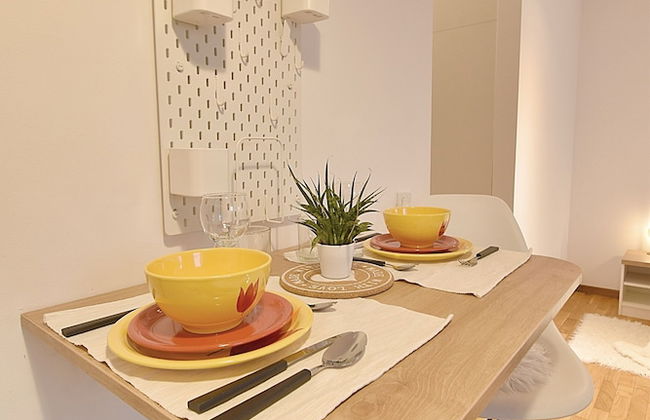 Attic Studio near Carol Park - Foto 12