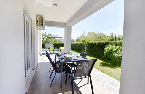 Relaxing holiday home with shared pool - Foto 36