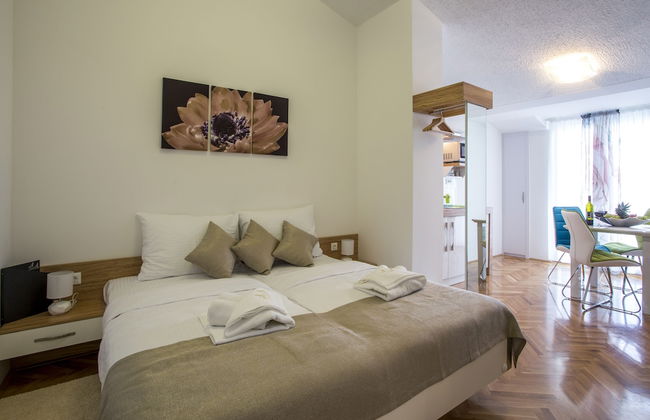 Adrion Aparthotel - Photo 7