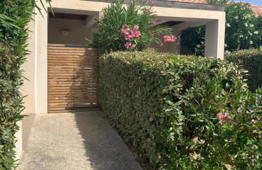 Charmante petite maison dans résidence avec piscine chauffée à 600 m de la plage - Foto 12