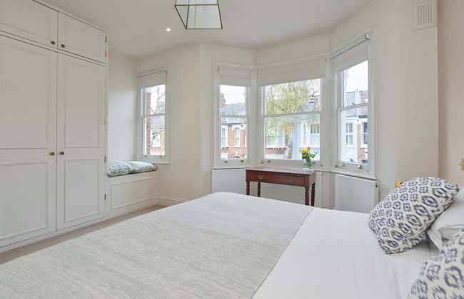 Central London 4BR Queens Park Family Home With Garden - Foto 27