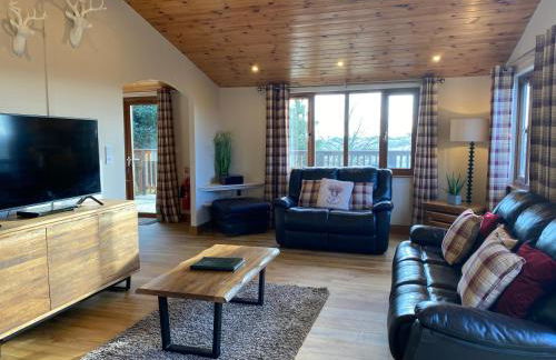 Kingfisher Lodge With Hot Tub Near Cupar, Fife - Foto 35