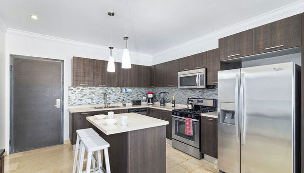 Beautiful 2BR Condo w Large Balcony in Palm Beach - Foto 3, Habitación