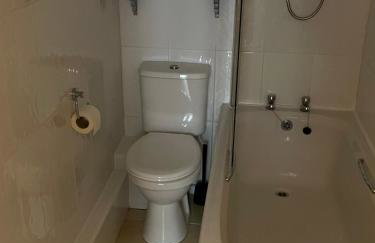 The Calf Suite - Photo 3