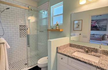 The Royal Cypress Suite Near UF Shands Downtown - Photo 27