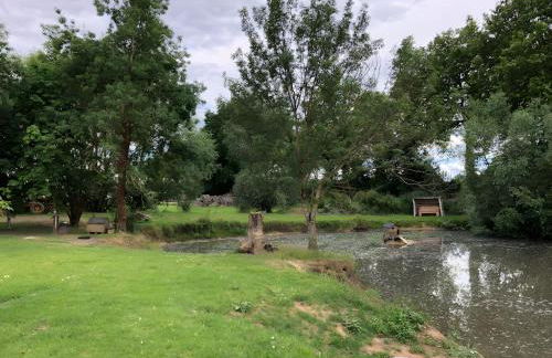 Cabane Au Bord D'un Étang - Photo 2