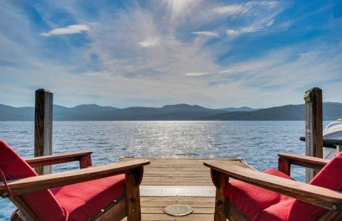 Waterfront Lake George Lodge with Boat Dock and Deck! - Foto 1