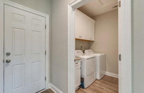 Modern Family Home w/ Spacious Yard in Milton - Foto 20