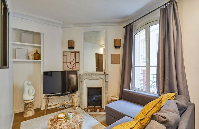 Charming Apartment Center of Paris by Studio Prestige - Photo 10