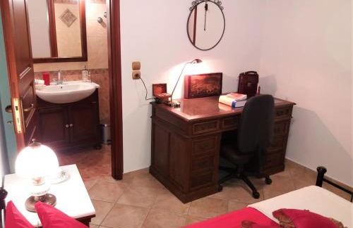 Apiranthos Diamond Maisonette in Naxos (3 BDRM) - Photo 5