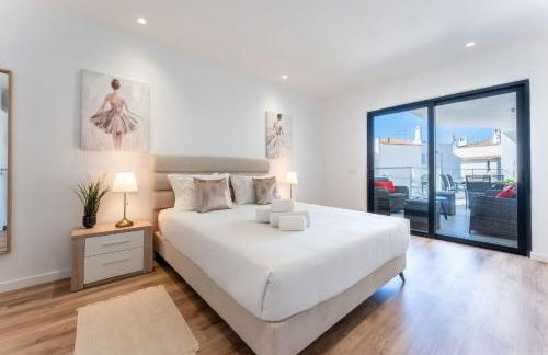 Stunning 3 BDR Flat W/ Rooftop Pool by LovelyStay - Foto 8