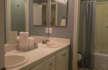 2BD Modern House with heated pool in North Vegas - Foto 3