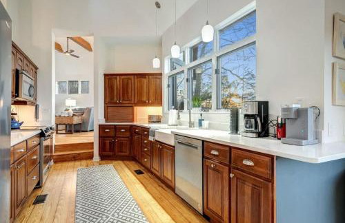 Exclusive Wooded Chalet w Magnificent River Views - Foto 21