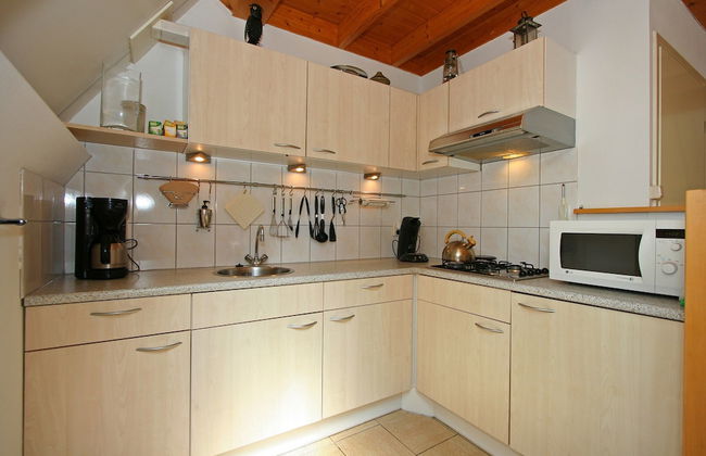 Cozy Holiday Home in Nunspeet near Forest - Photo 9