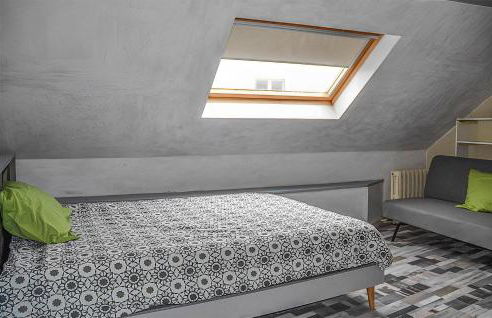 3 Bedroom Awesome Apartment In Autun - Foto 12