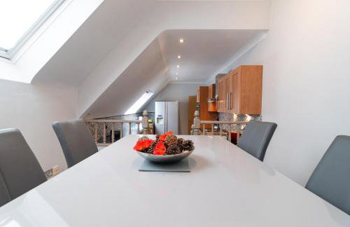 The Gables Poole, 3 Bedroom Penthouse Apartment - Photo 71