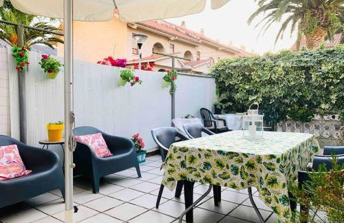 Acogedora casa recién reformada con jardín y wifi - Foto 3