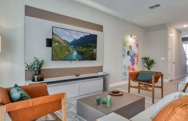 Super Spacious Near Disney With Private Pool - Photo 3