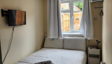 Ensuite Studio Flat Crawley-Gatwick - Foto 2