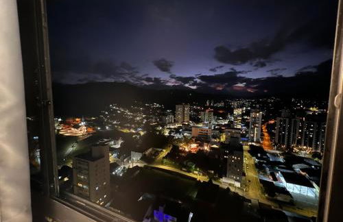 Loft 1812 - 200m Vila Germânica Piscina-Garagem - Photo 16