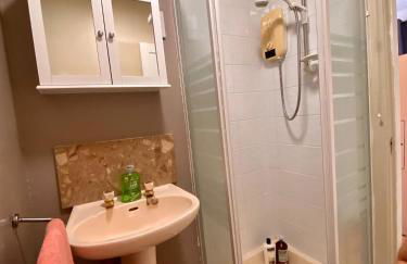 Central Lisburn Duplex Apartment No Parties - Foto 26